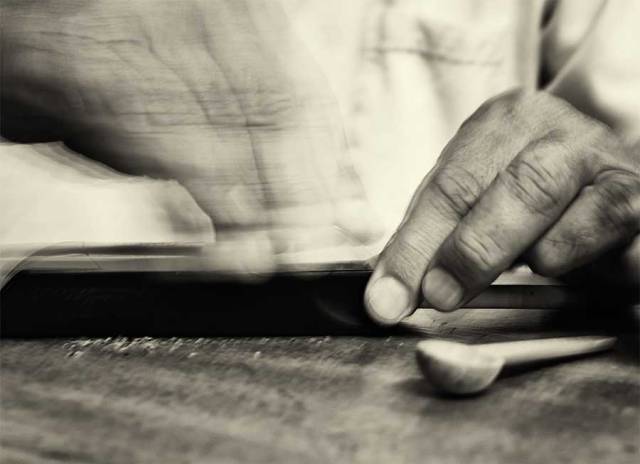 seeingdifferentlyhandsweb6